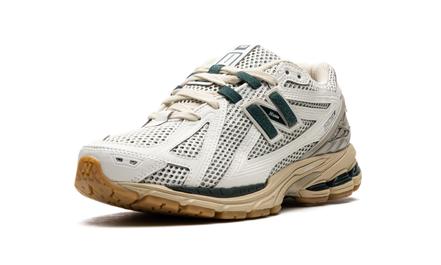 New Balance 1906R "Kith- Black"