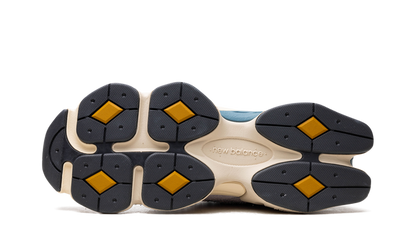 New Balance 9060 Taro