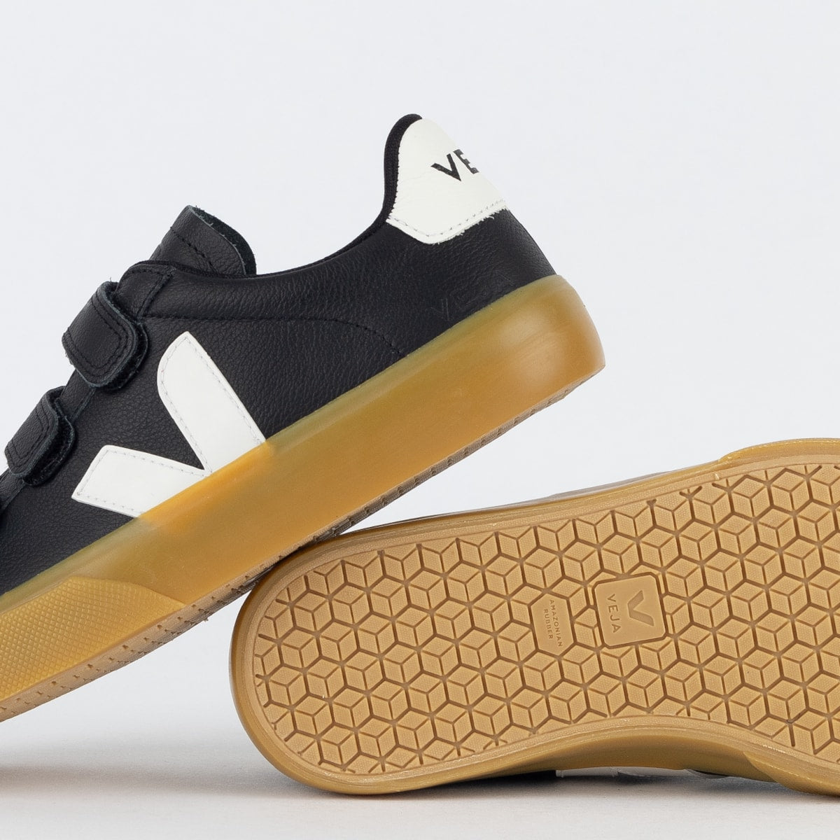 Vert Shoes Logo Chromefree Leather Black White