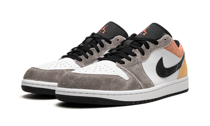 Jordan 1 Low SE Flight Club