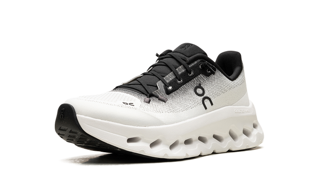 On Running Cloudtilt Black/Ivory