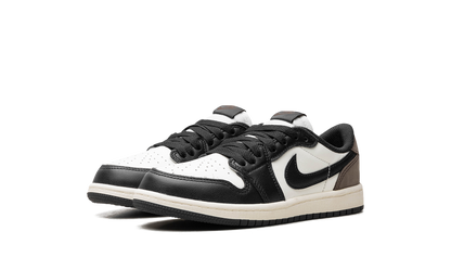 Jordan 1 Retro Low Mocha