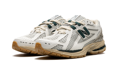 New Balance 1906R "Kith- Black"