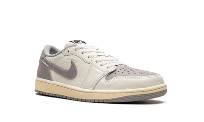 Jordan 1 Low OG Atmosphere Grey