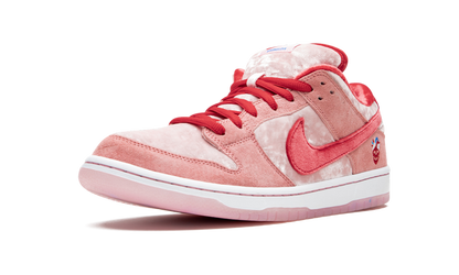 Nike SB Dunk Low Strangelove