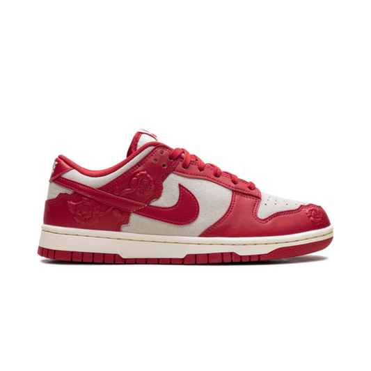 Dunk Low WMNS "Red Roses"