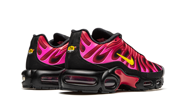 Air Max Plus TN x Supreme University Red