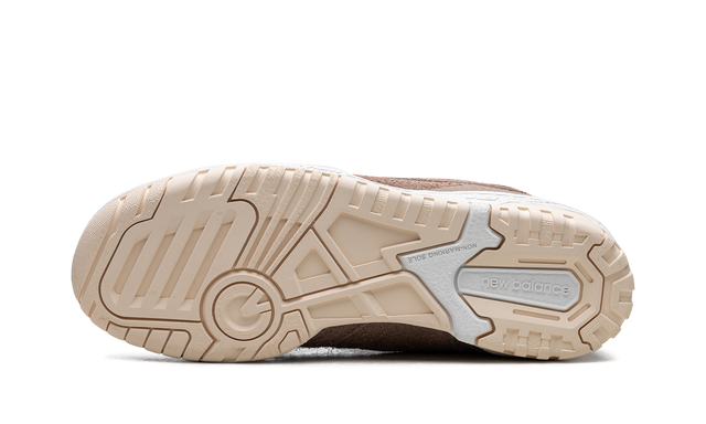 New Balance 550 Mushroom