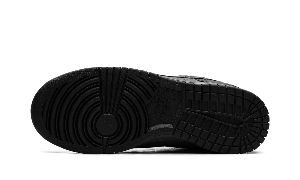 Dunk Low WMNS "Black Roses"