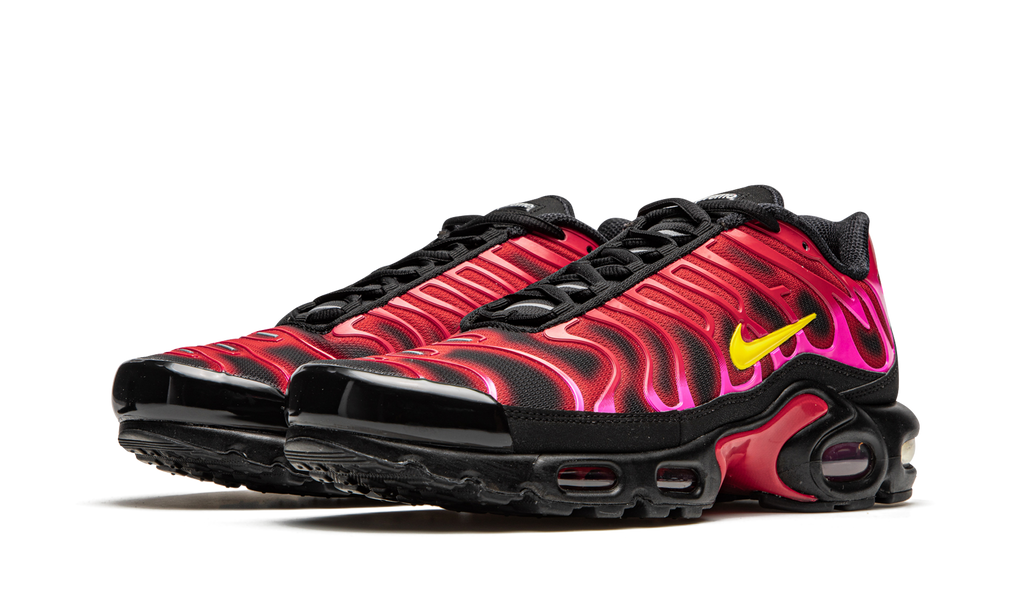 Air Max Plus TN x Supreme University Red