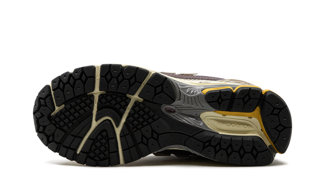 New Balance 1906R "LICORICE"