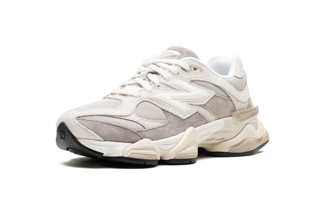 New Balance 9060 Oatmeal