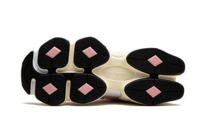 New Balance 9060 Crystal Pink