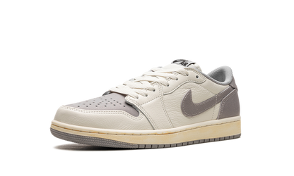 Jordan 1 Low OG Atmosphere Grey