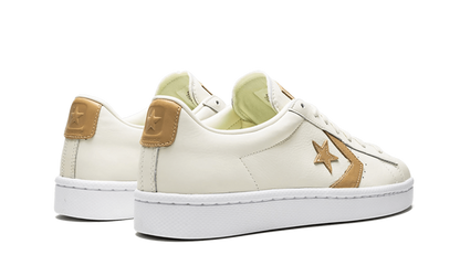 More Converse Pro Leather 76 Ox