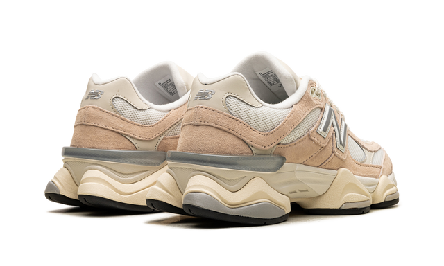 New Balance 9060 Vintage Rose