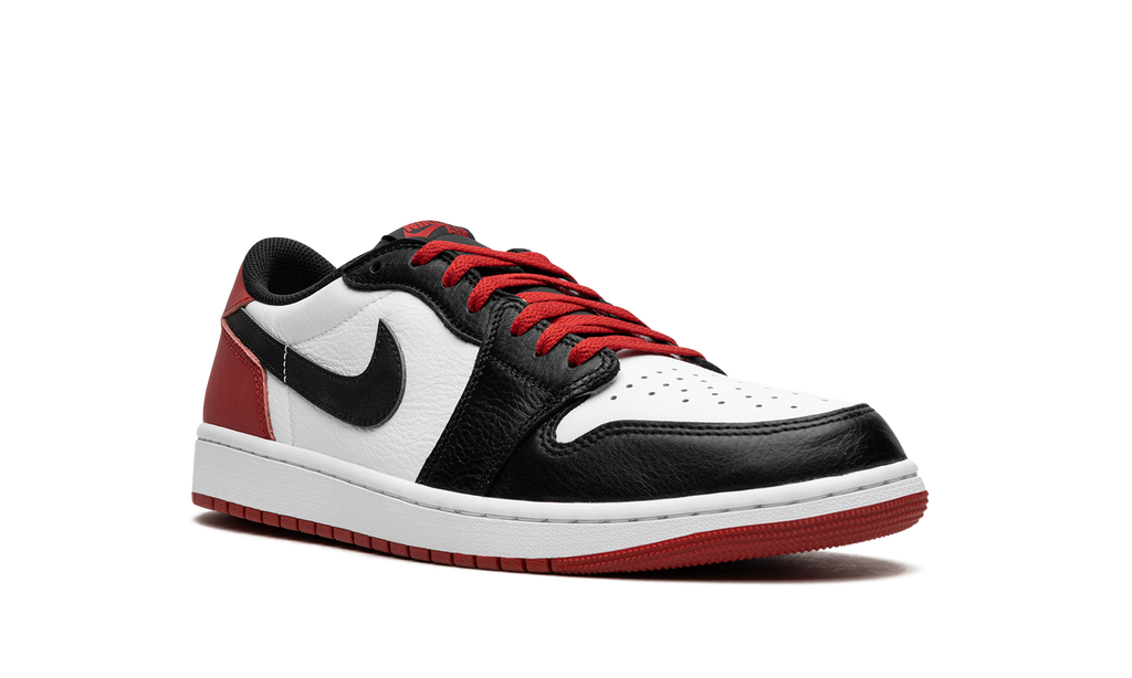 Jordan 1 Retro Low  Black Toe