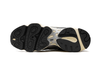 New Balance 1000 Silver Metallic