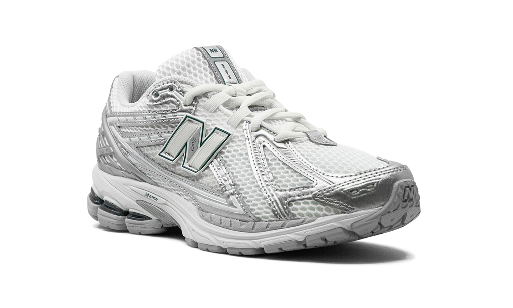 New Balance 1906R "SILVER METALLIC"