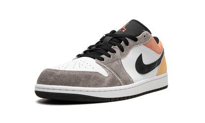 Jordan 1 Low SE Flight Club