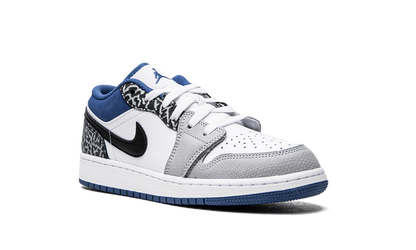 Jordan 1 Low SE True Blue